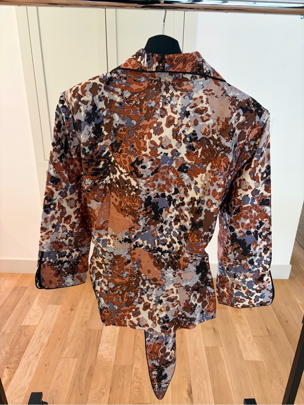 NWT 100% Silk Marisa Baratelli Brown Abstract Print Tie-Waist Blouse - Picture 4 of 5